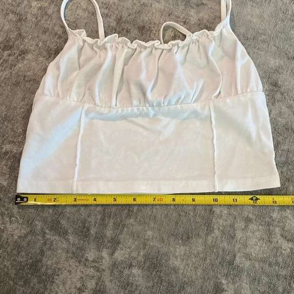 Princess Polly size 6 cropped ruched white top. {199} - Picture 6 of 8